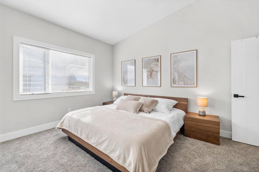 Luxurious 5 Bedroom House With Pool & Sauna West Kelowna Exteriér fotografie