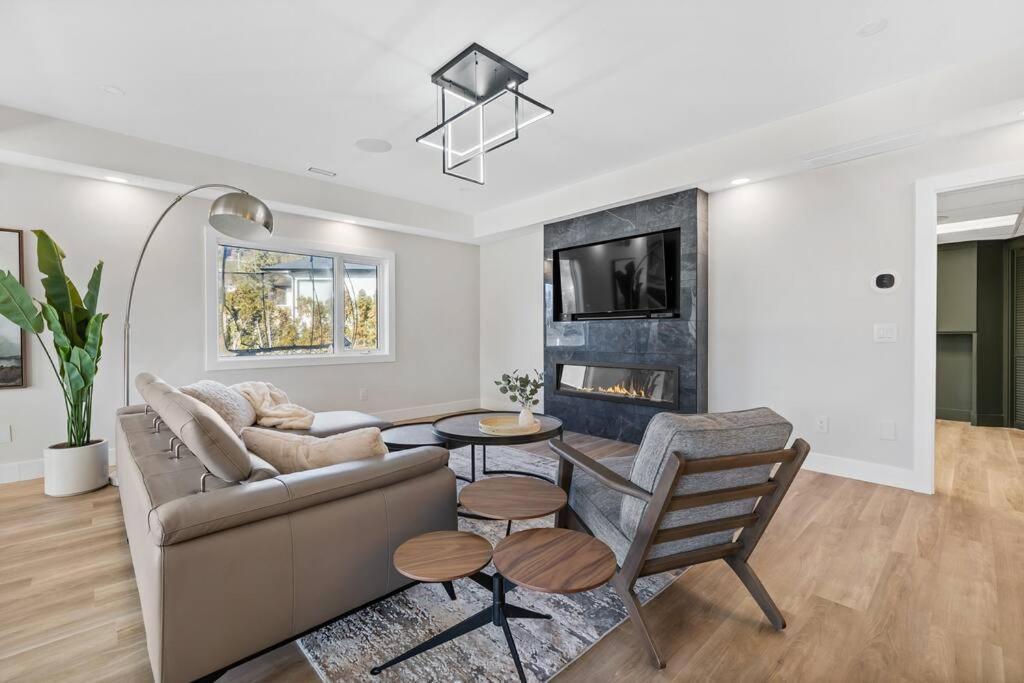 Luxurious 5 Bedroom House With Pool & Sauna West Kelowna Exteriér fotografie