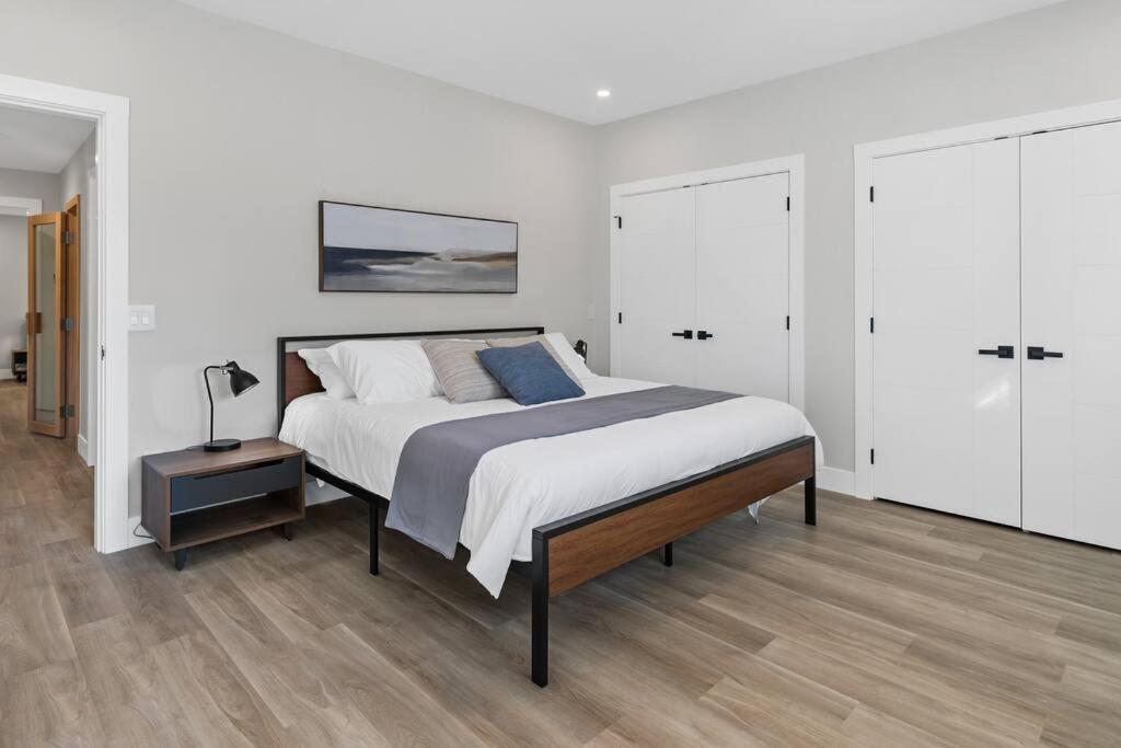 Luxurious 5 Bedroom House With Pool & Sauna West Kelowna Exteriér fotografie
