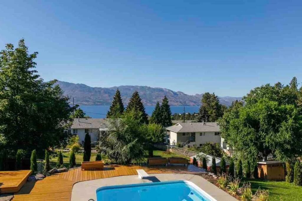 Luxurious 5 Bedroom House With Pool & Sauna West Kelowna Exteriér fotografie